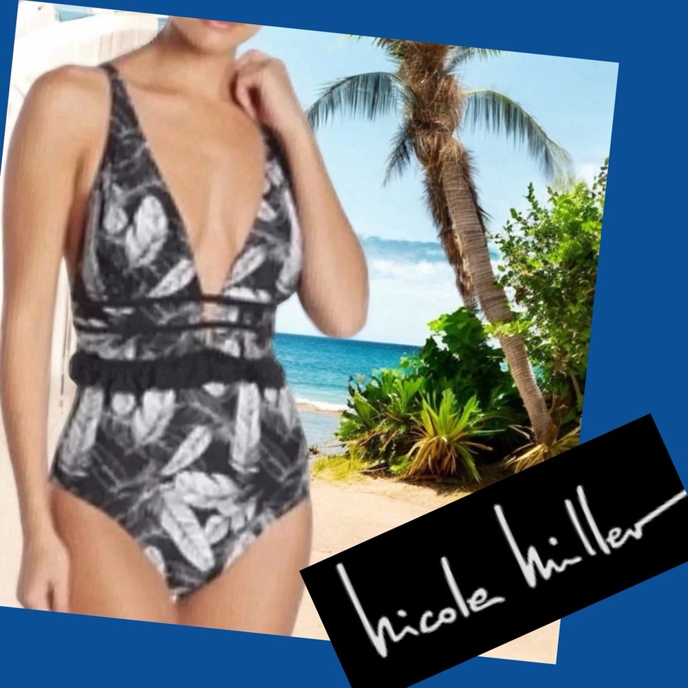 Nicole Miller Black and White Leaf Print Swimsuit Size 6